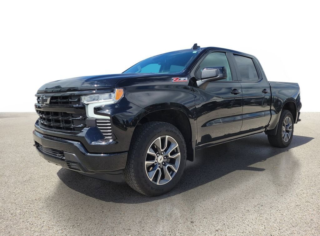 Used 2023 Chevrolet Silverado 1500 RST AWD/4WD image 2