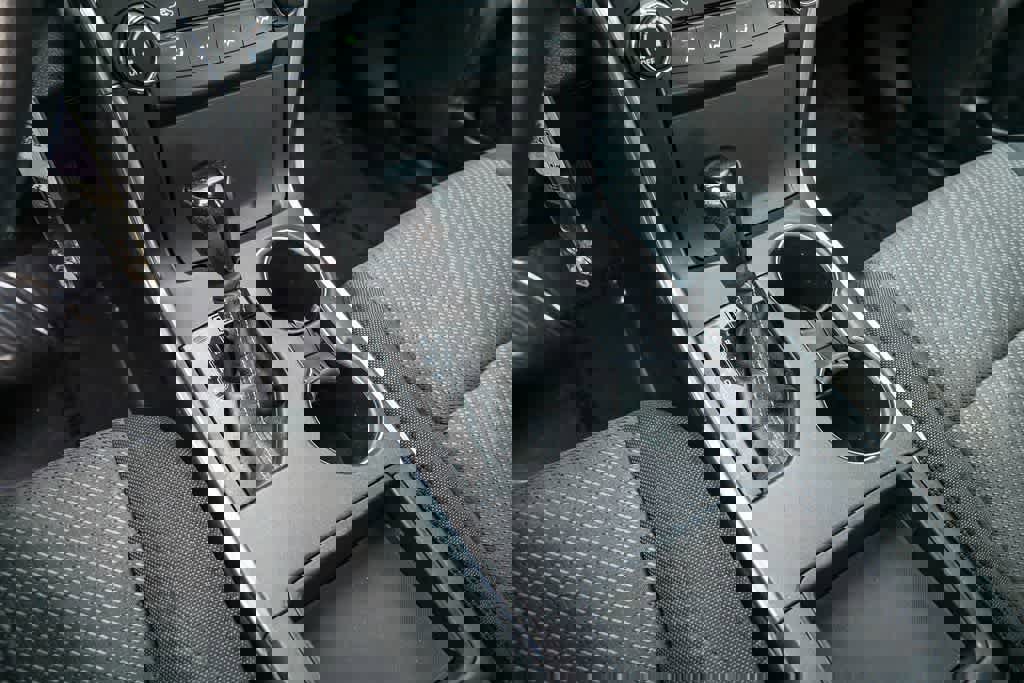 Used 2015 Toyota Camry LE FWD image 18