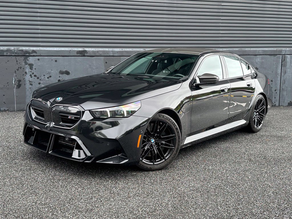 Used 2025 BMW M5 w/ Carbon Package AWD/4WD image 6