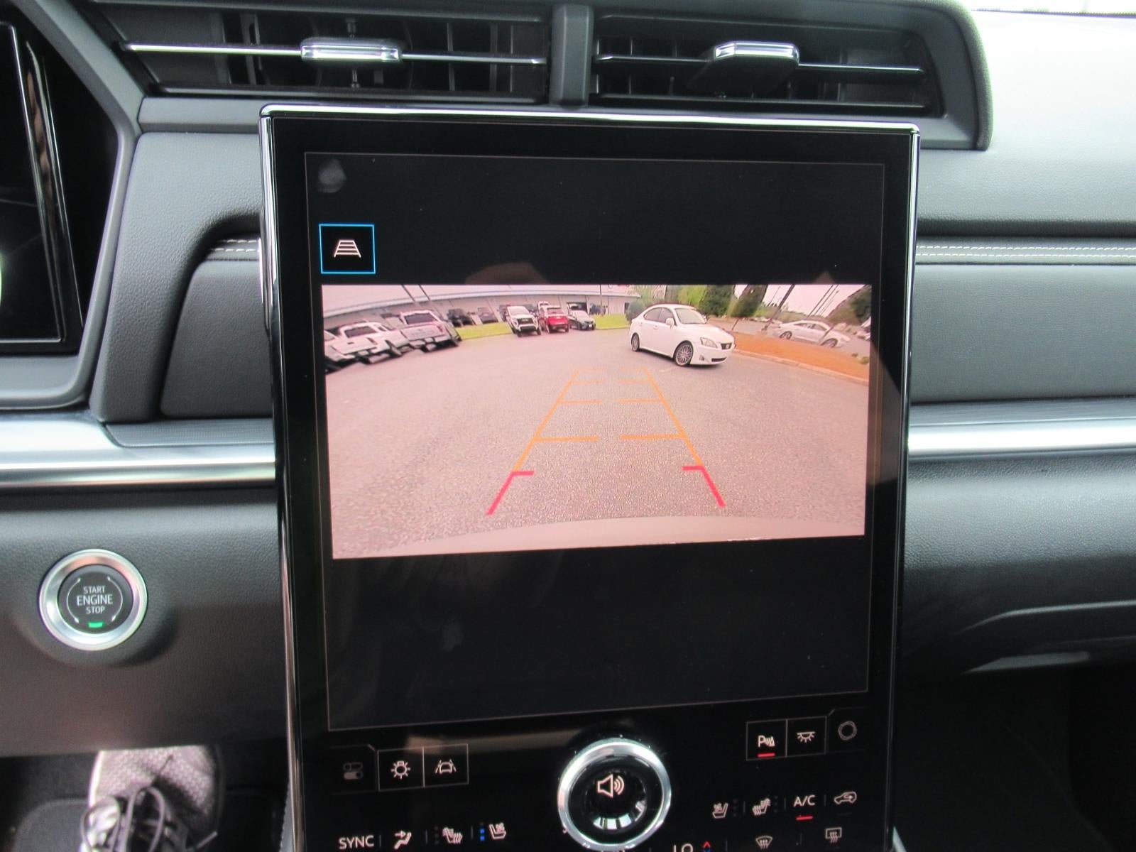Used 2025 GMC Terrain Elevation w/ Elevation Premium Package AWD/4WD image 27