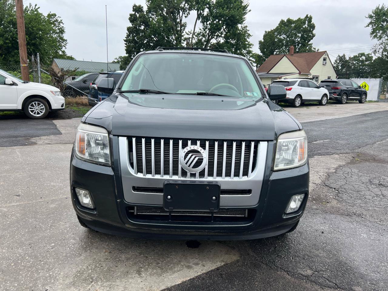 Used 2010 Mercury Mariner Premier FWD image 2