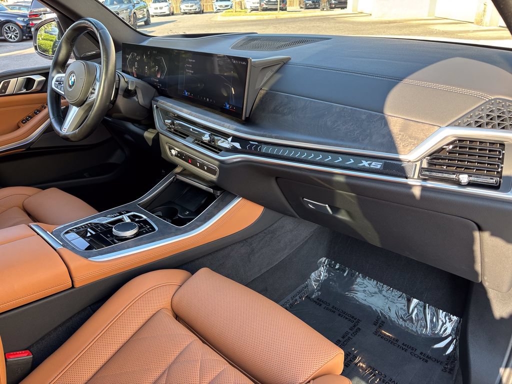 Certified 2024 BMW X5 xDrive40i w/ M Sport Package AWD/4WD image 37