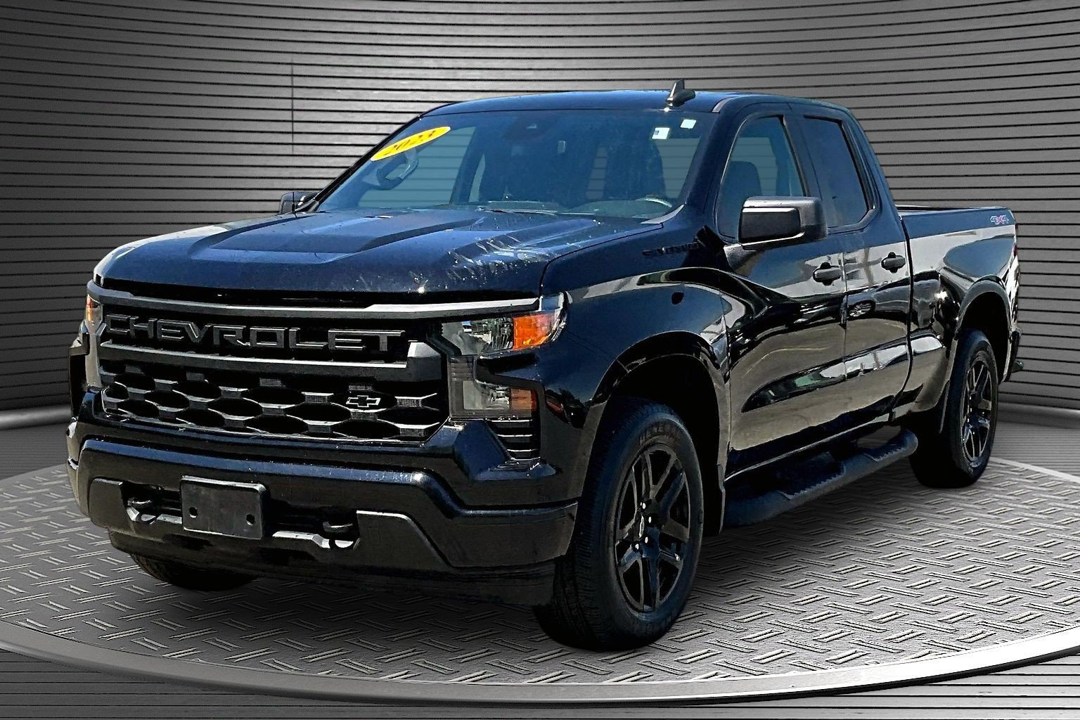 Used 2023 Chevrolet Silverado 1500 Custom w/ Rally Edition AWD/4WD image 3
