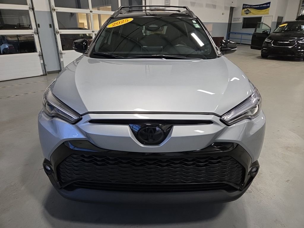 Used 2025 Toyota Corolla Cross AWD Hybrid w/ Convenience Package image 4