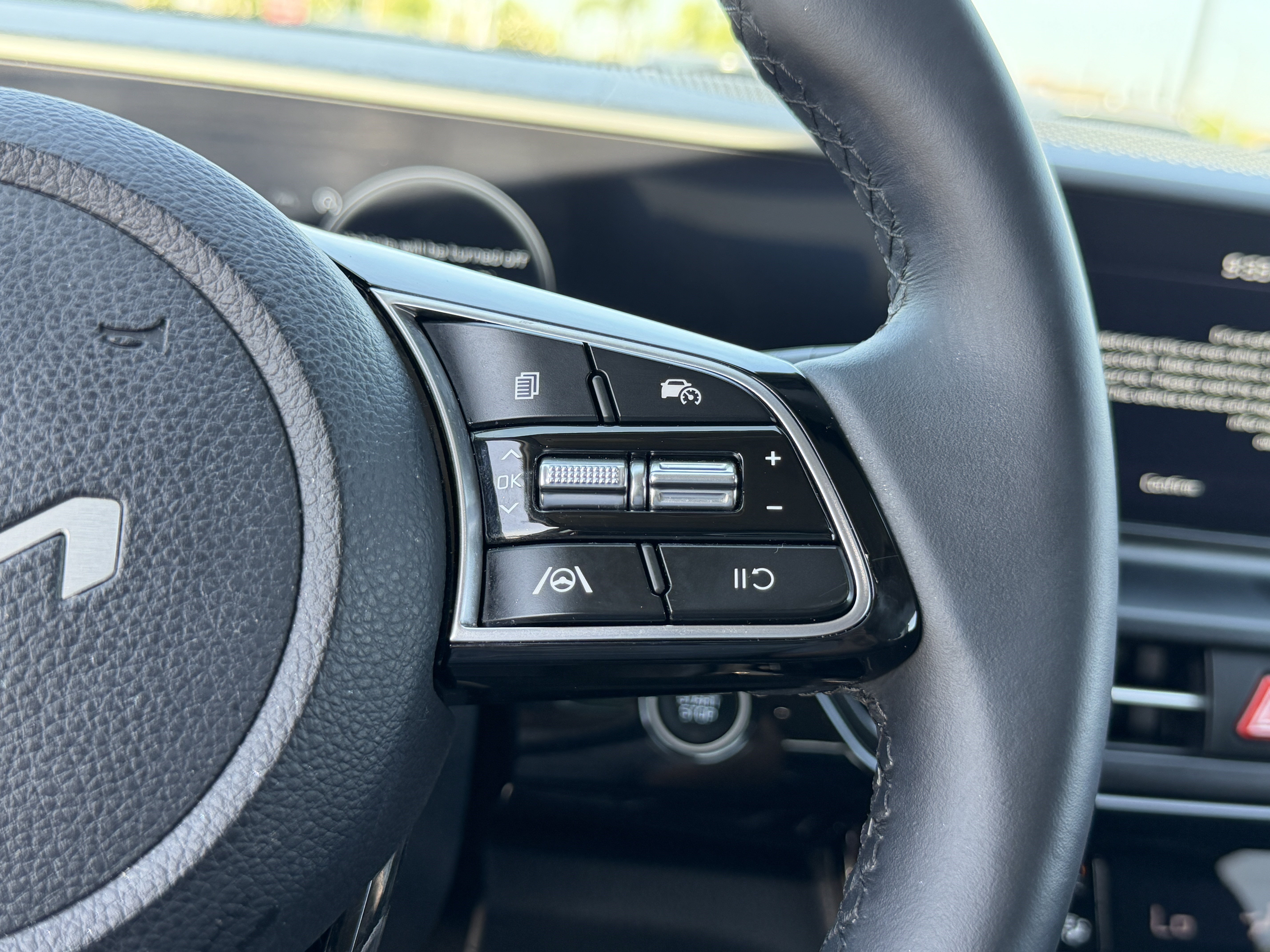Certified 2024 Kia Seltos S FWD image 19