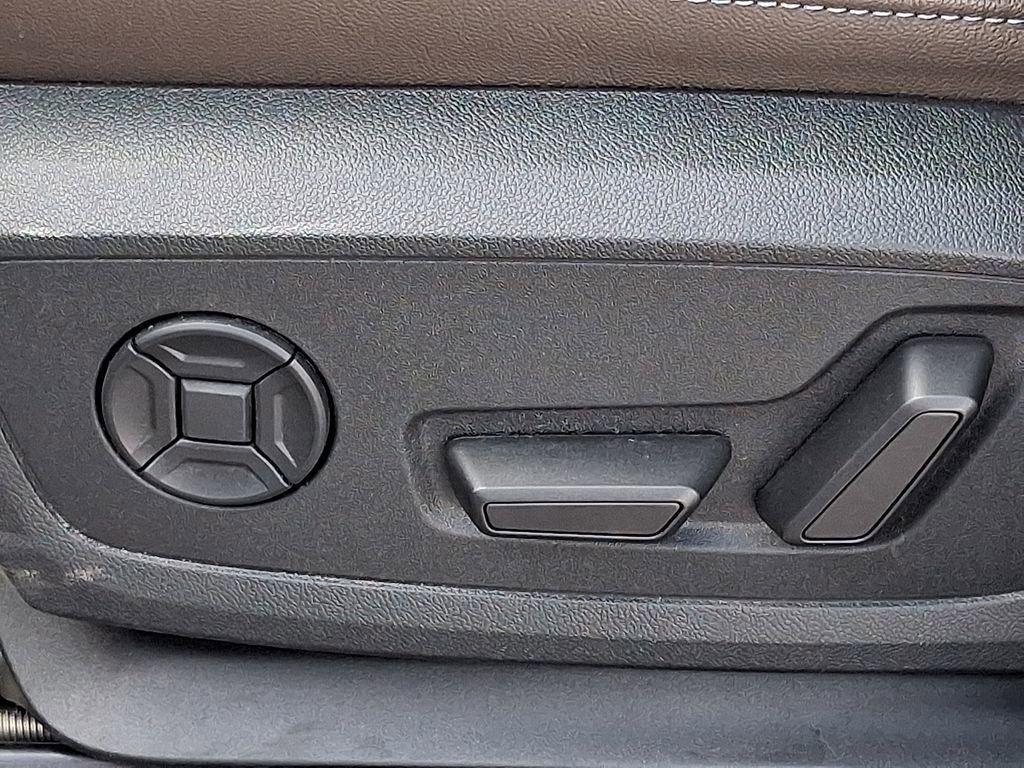 Used 2023 Audi Q4 e-tron Premium Plus w/ Premium Plus image 25