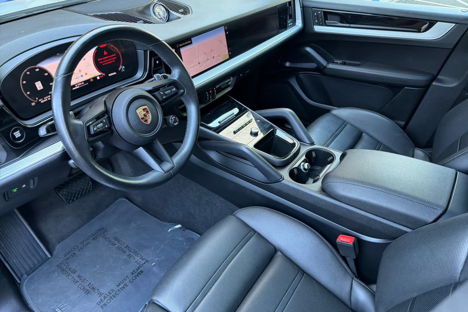 Used 2024 Porsche Cayenne Coupe AWD/4WD image 13