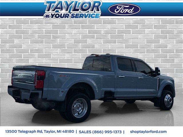 Used 2025 Ford F450 Platinum w/ Platinum Plus Package image 3