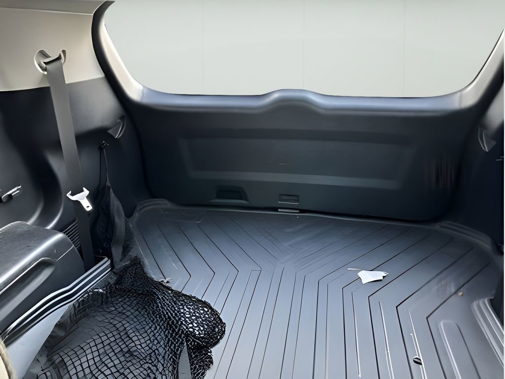 Used 2024 Kia Telluride SX w/ Towing Package image 16