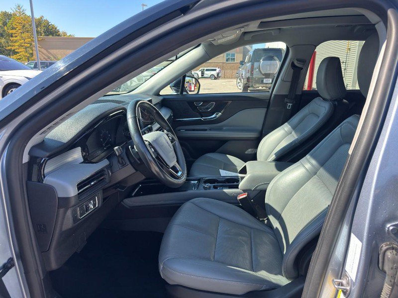 Used 2022 Lincoln Corsair FWD w/ Premium Package image 8