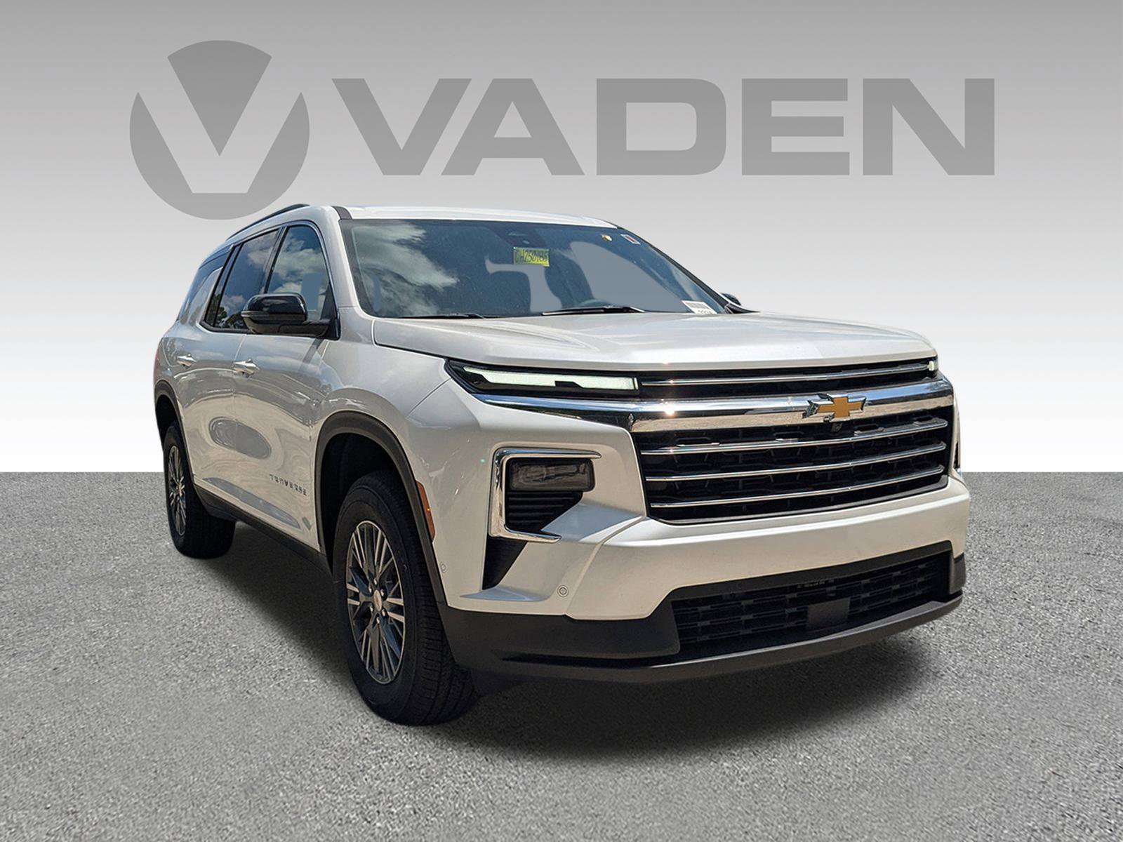 New 2025 Chevrolet Traverse LT w/ Enhanced Driving Package image 4