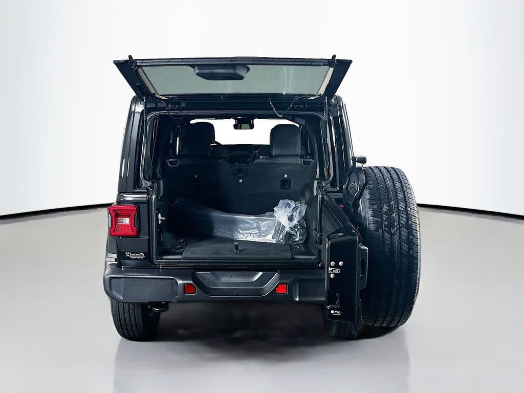 New 2025 Jeep Wrangler Sahara w/ Technology Group image 16