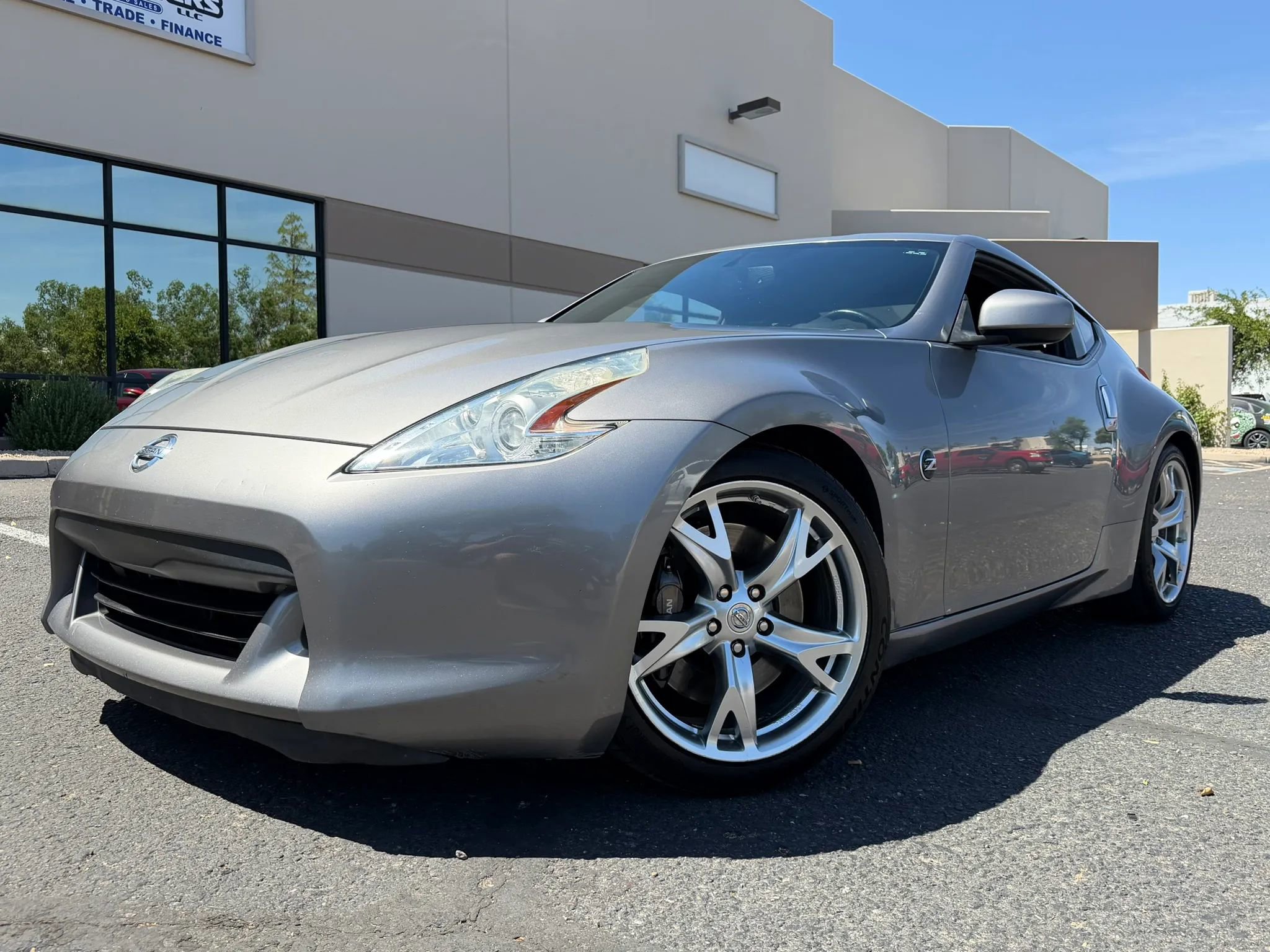 Used 2009 Nissan 370Z Touring w/ Sport Pkg RWD image 1