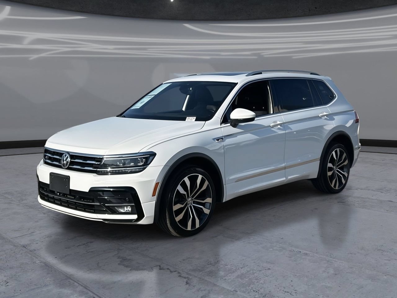 Used 2020 Volkswagen Tiguan SEL Premium R-Line w/ 3rd Row Seat Package AWD/4WD image 1