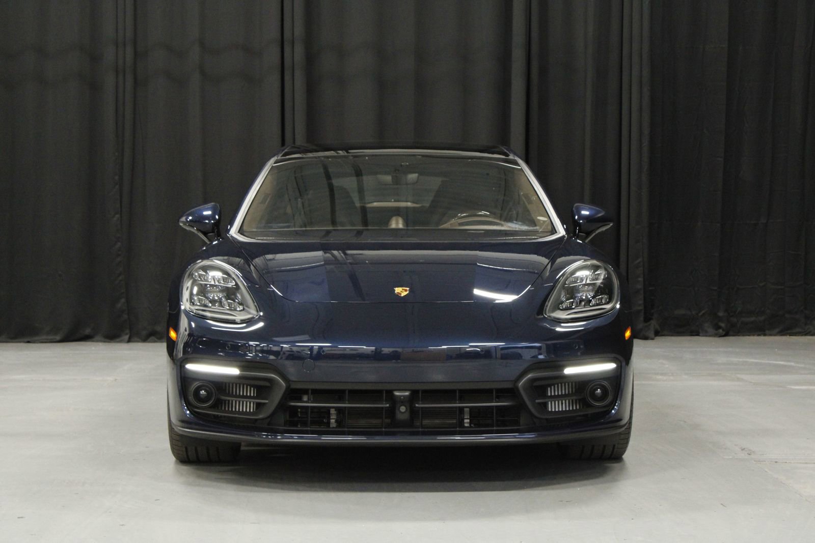 Certified 2023 Porsche Panamera 4 Executive w/ Premium Package AWD/4WD image 8