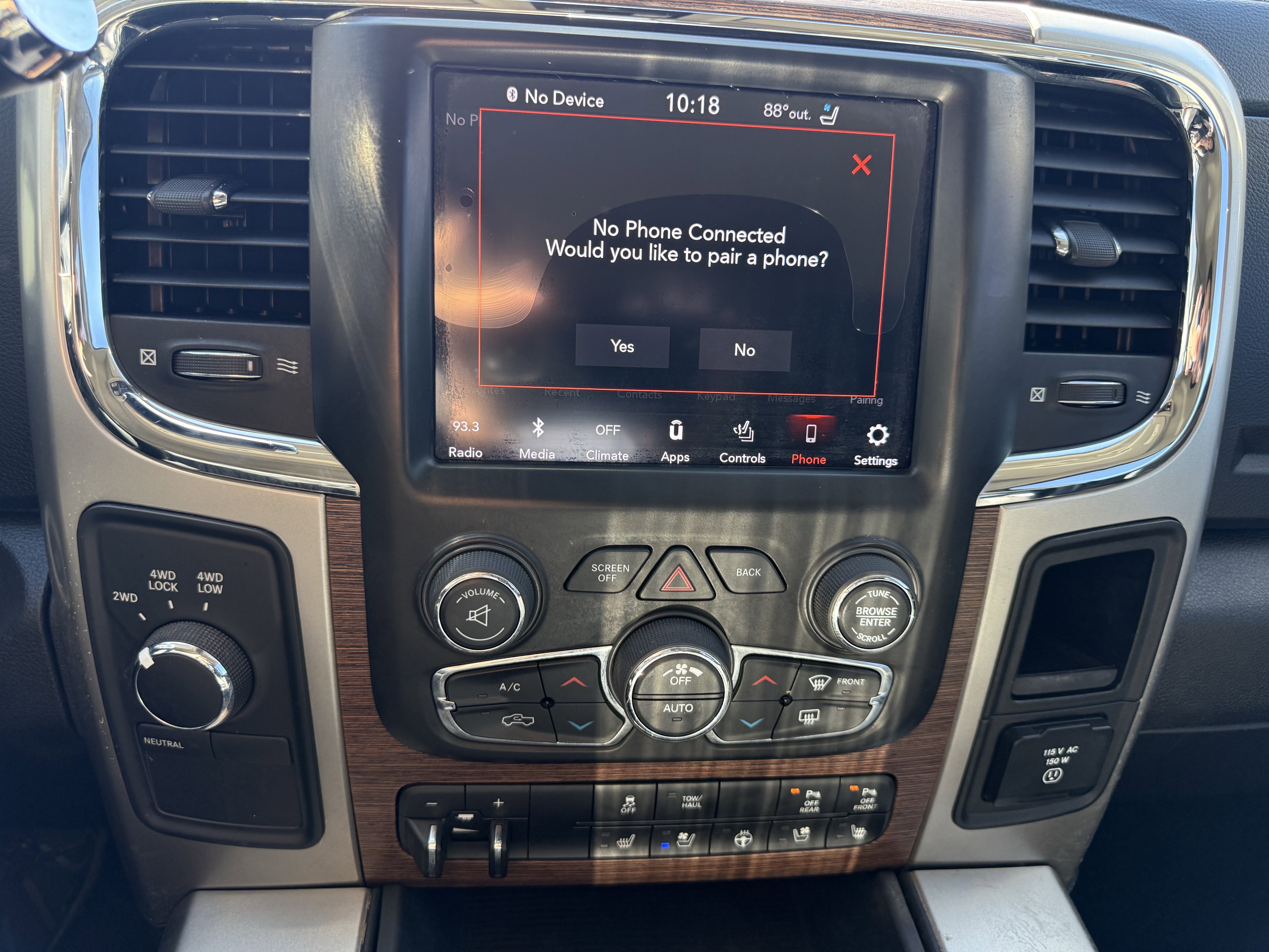 Used 2018 RAM 2500 Laramie w/ Protection Group image 28