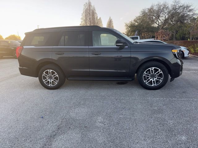 Used 2025 Ford Expedition Active image 4