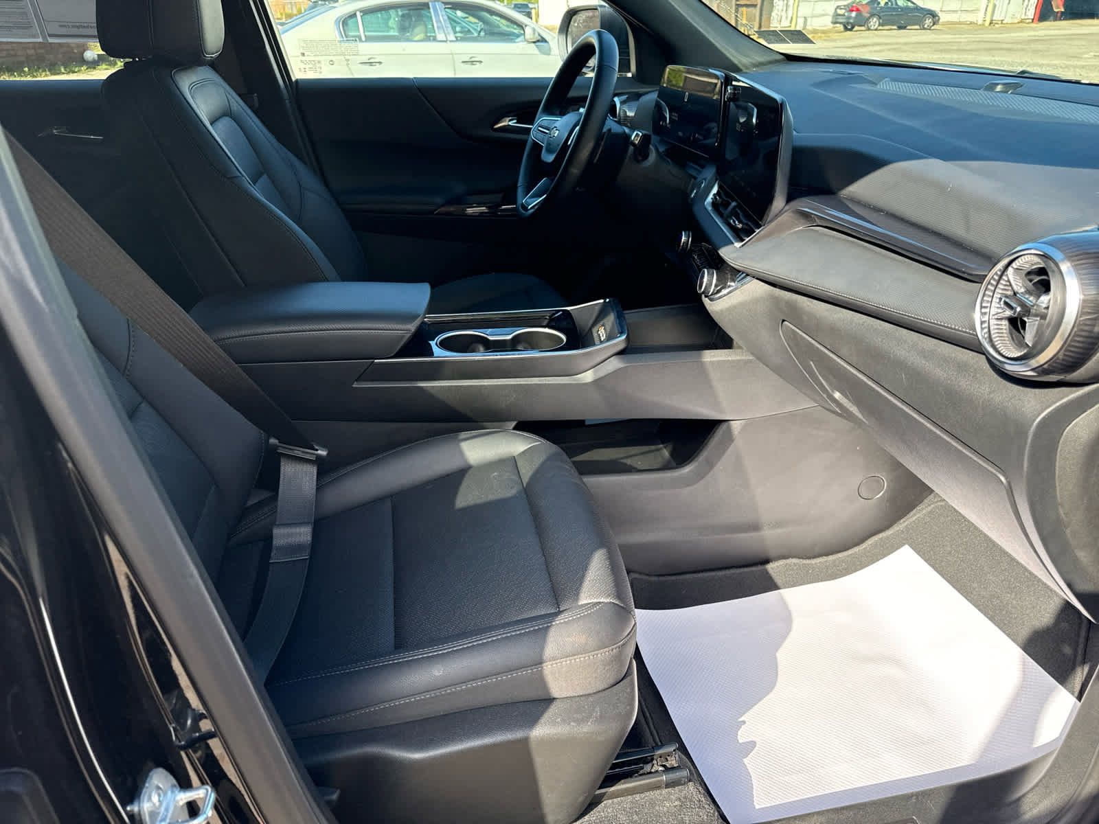 Used 2025 Chevrolet Equinox LT w/ Convenience Package II image 30