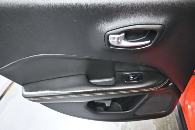Used 2018 Jeep Compass Sport w/ Cold Weather Group AWD/4WD image 19