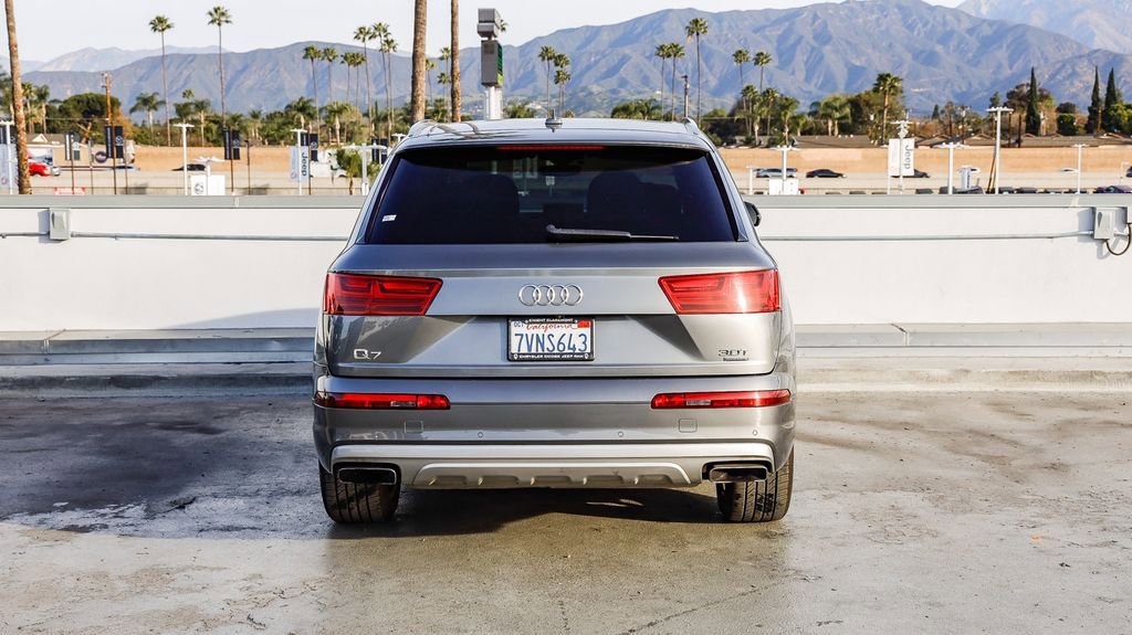Used 2017 Audi Q7 3.0T Premium Plus image 8