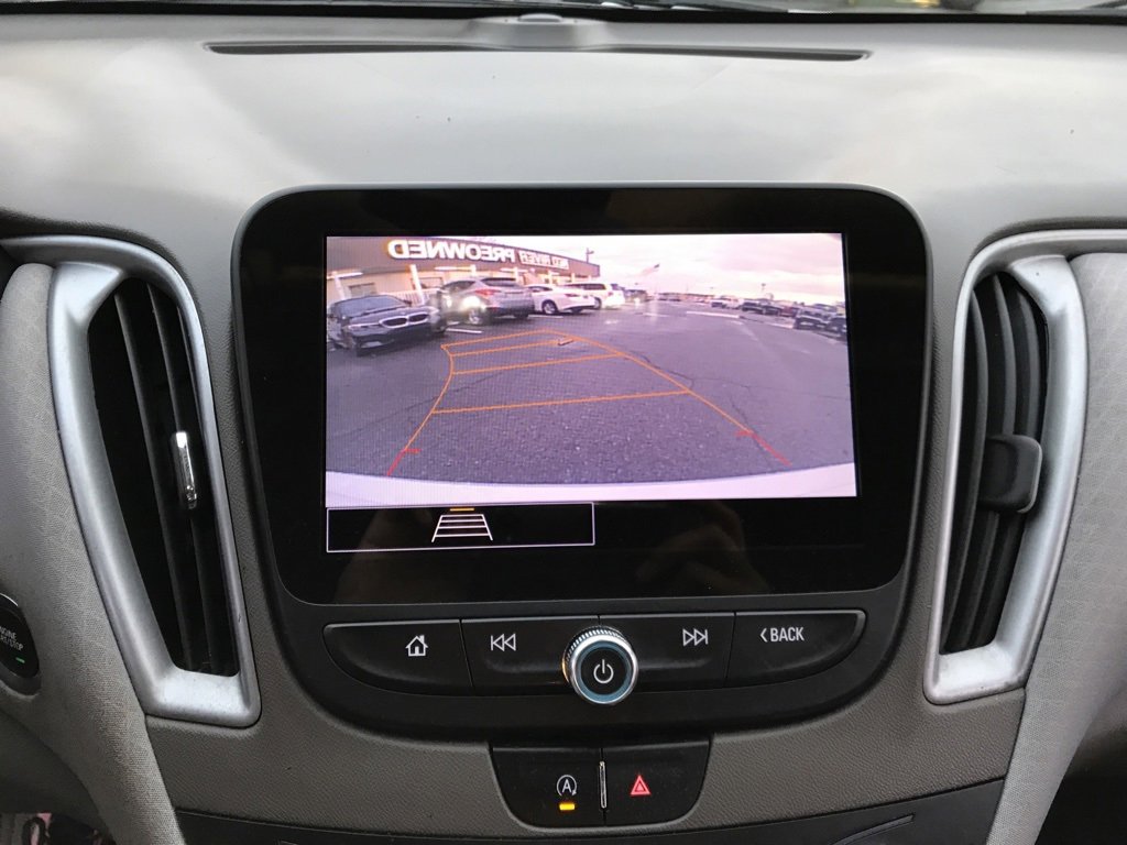 Used 2022 Chevrolet Malibu LT image 13