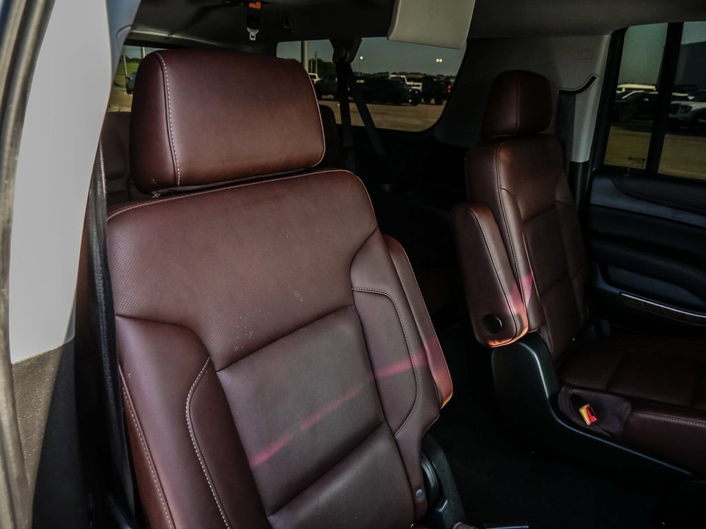 Used 2020 Chevrolet Suburban Premier w/ Premier Plus Edition AWD/4WD image 31