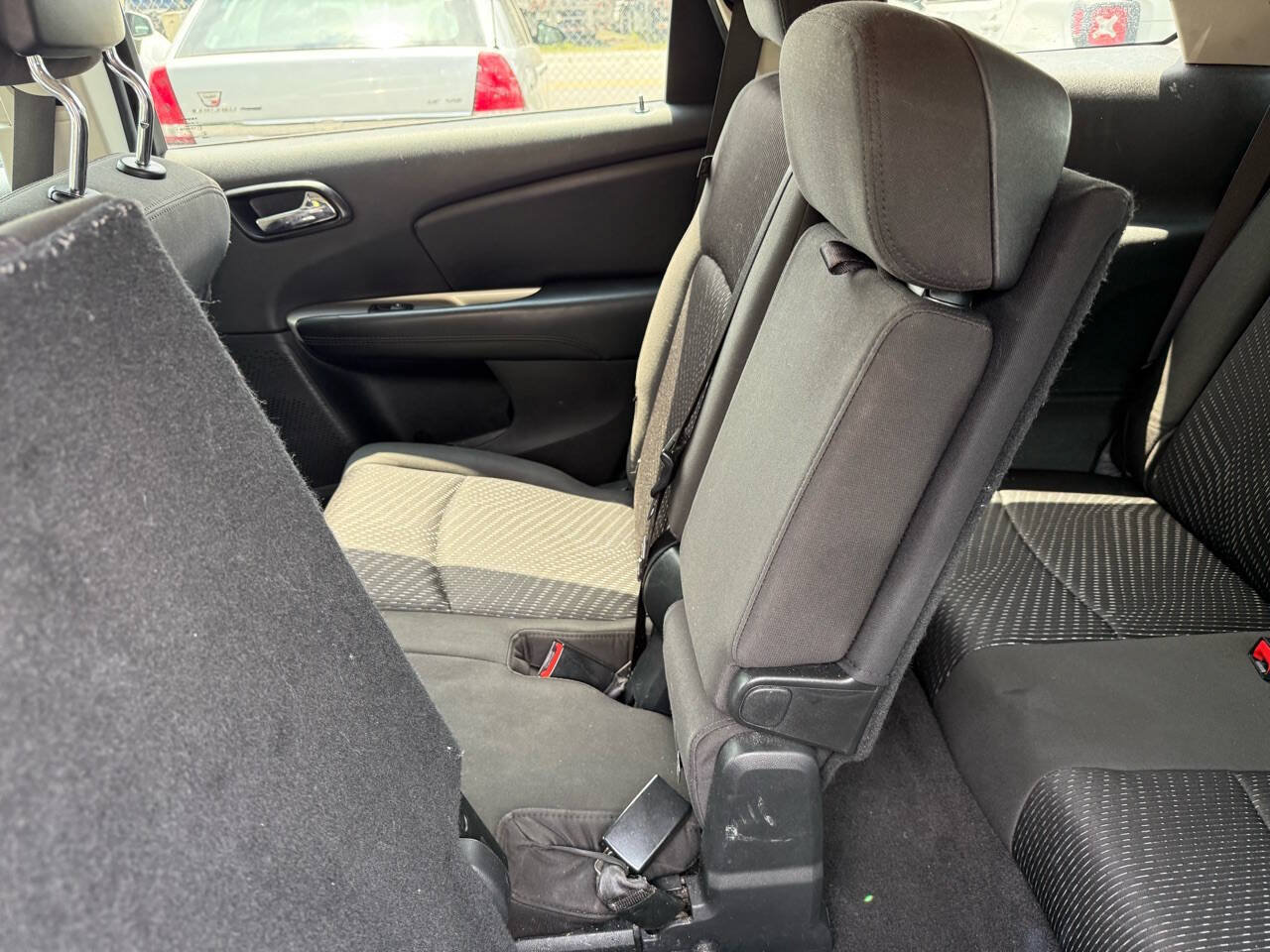 Used 2017 Dodge Journey SE w/ Flexible Seating Group FWD image 17