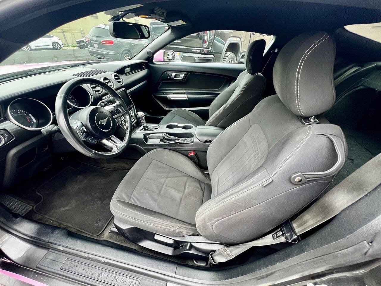 Used 2018 Ford Mustang Coupe image 18