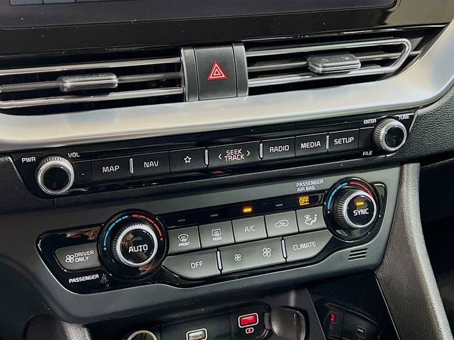 Used 2022 Kia Niro EX Premium image 16