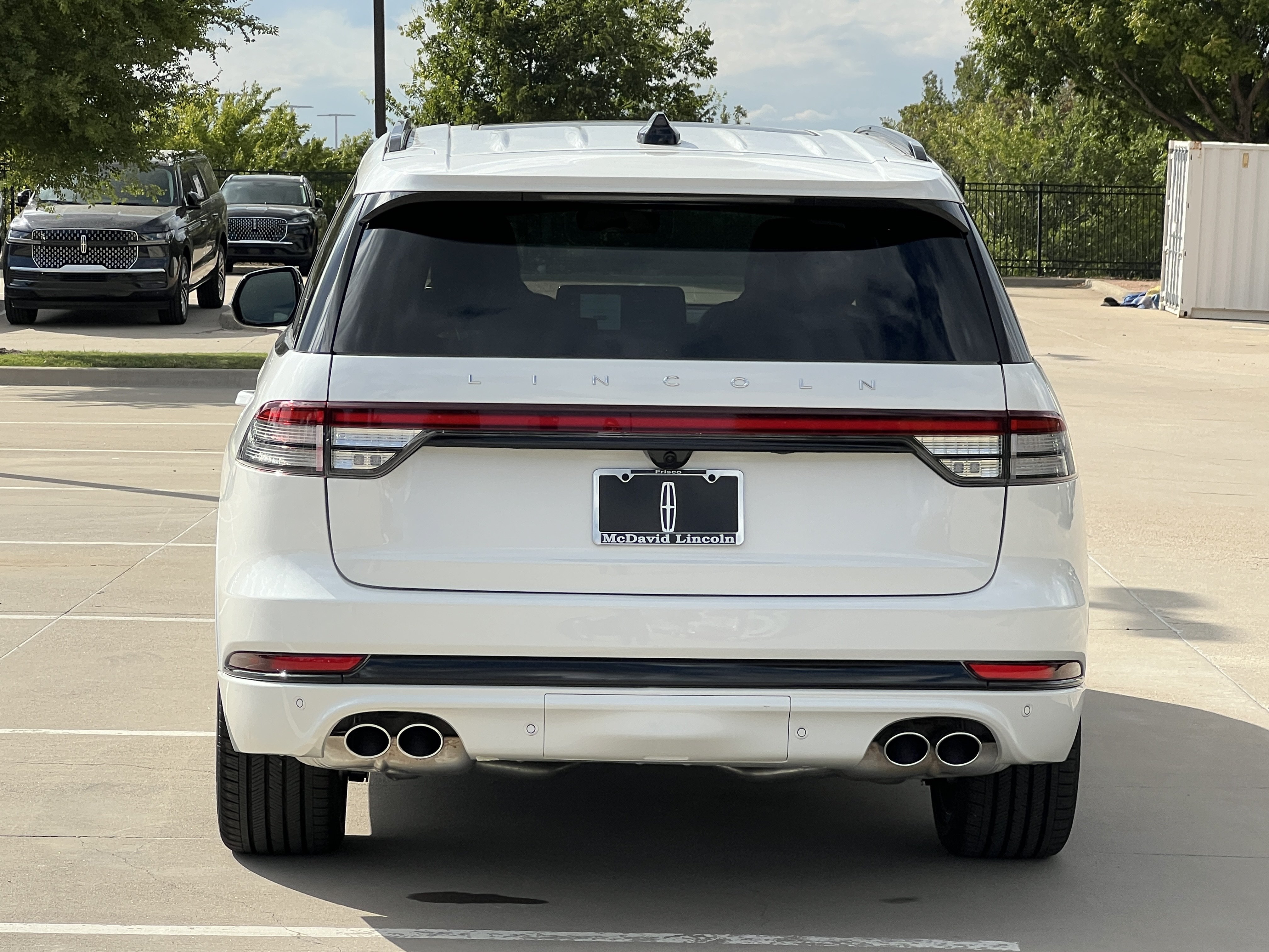 New 2027 Lincoln Aviator Reserve w/ Luxury Package RWD image 8