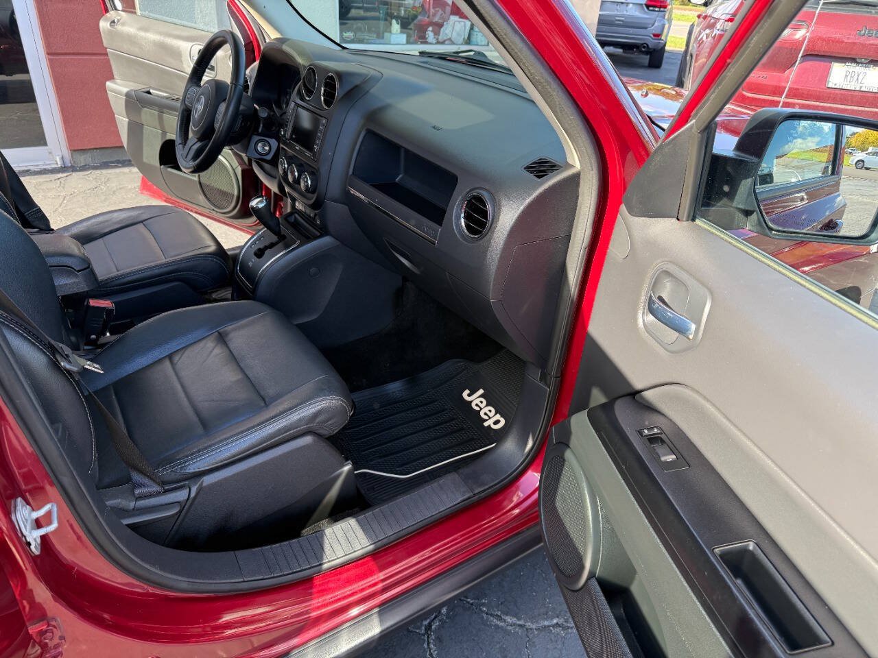 Used 2015 Jeep Patriot High Altitude AWD/4WD image 15