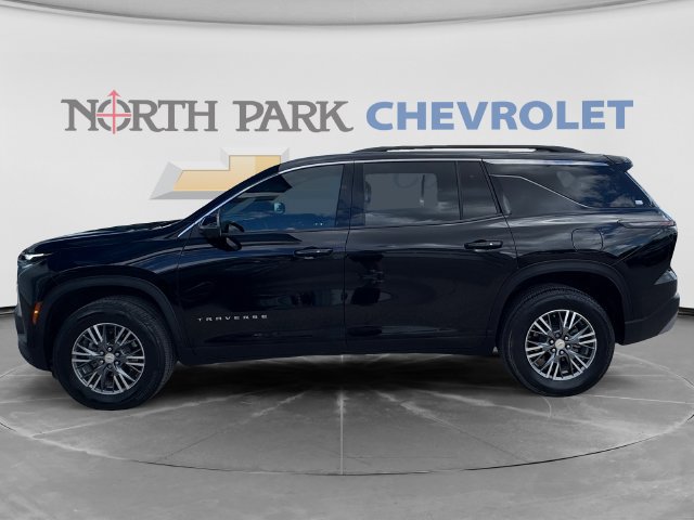 Used 2024 Chevrolet Traverse LT w/ Trailering Package FWD image 6