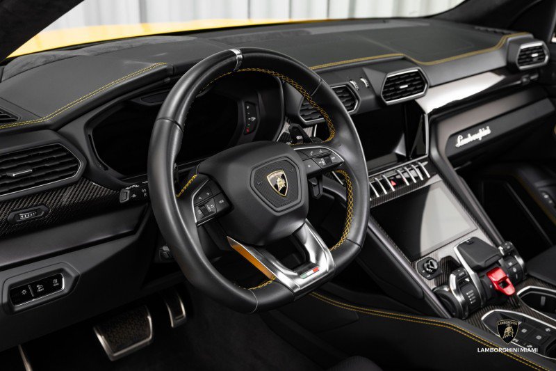 Used 2023 Lamborghini Urus S image 28