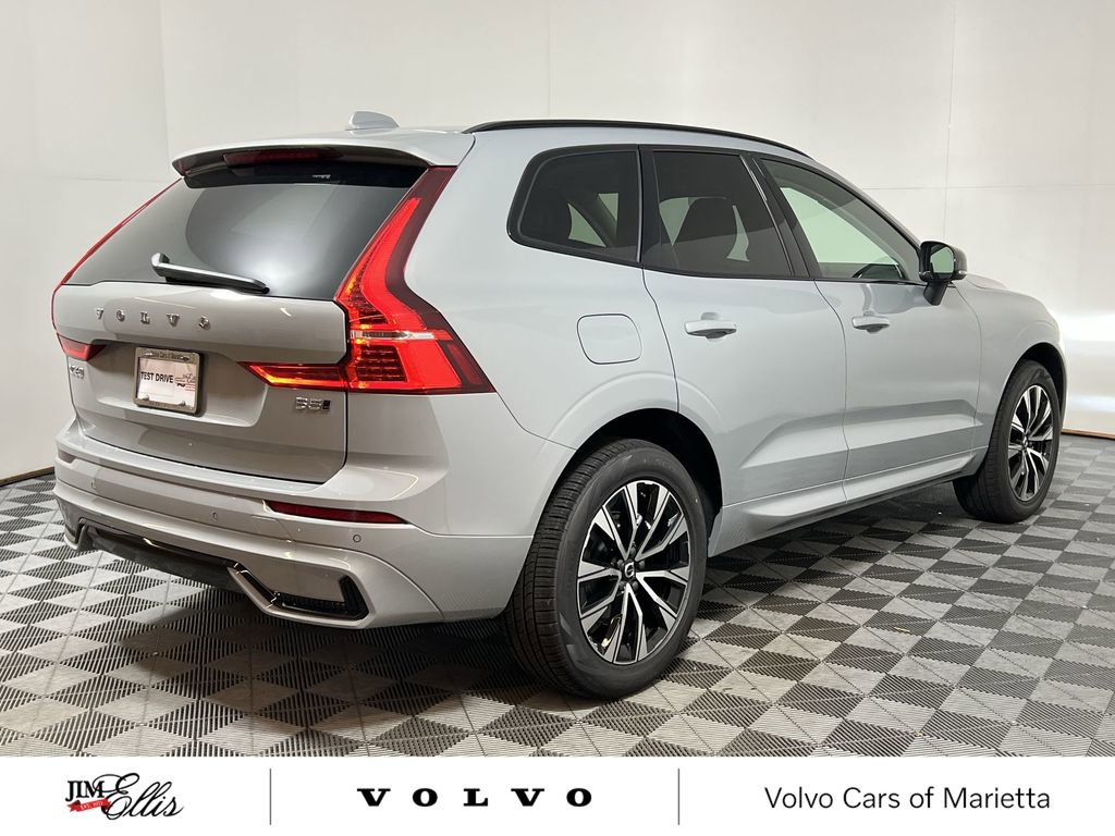 New 2025 Volvo XC60 B5 Core w/ Climate Package image 8