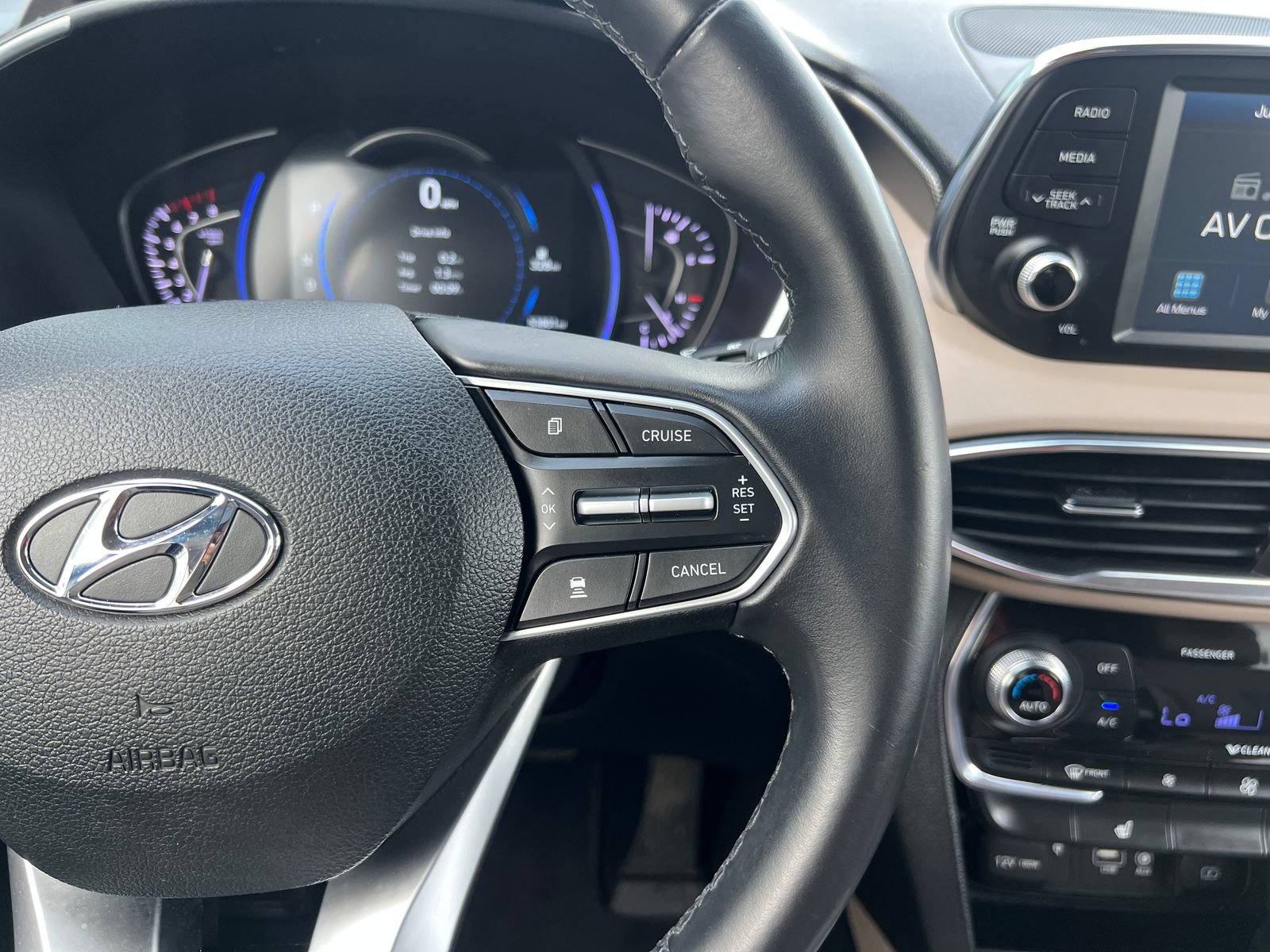 Used 2020 Hyundai Santa Fe SEL FWD image 23