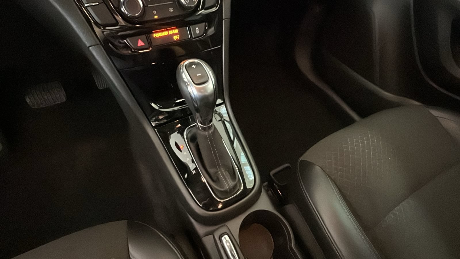 Used 2019 Buick Encore Preferred AWD/4WD image 25