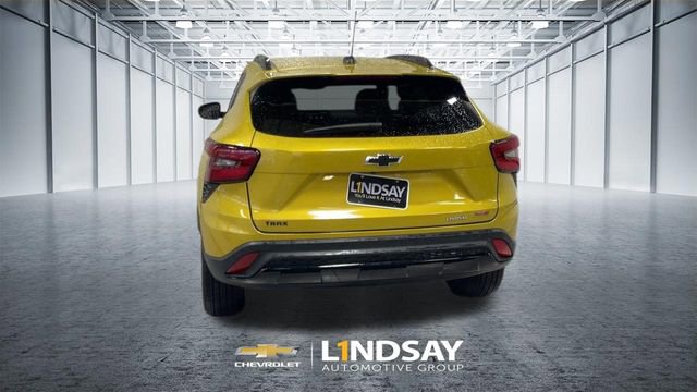 Used 2024 Chevrolet Trax RS w/ Sunroof Package image 8