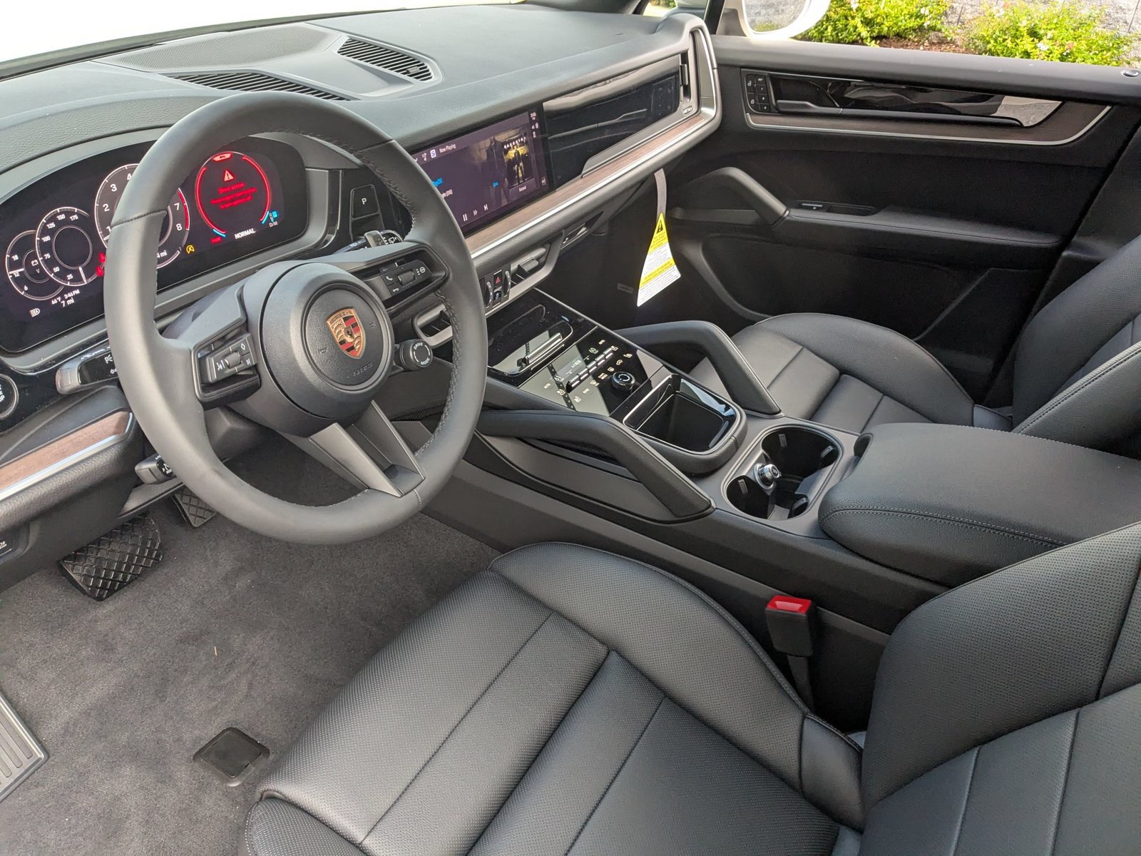Certified 2026 Porsche Cayenne AWD/4WD image 4