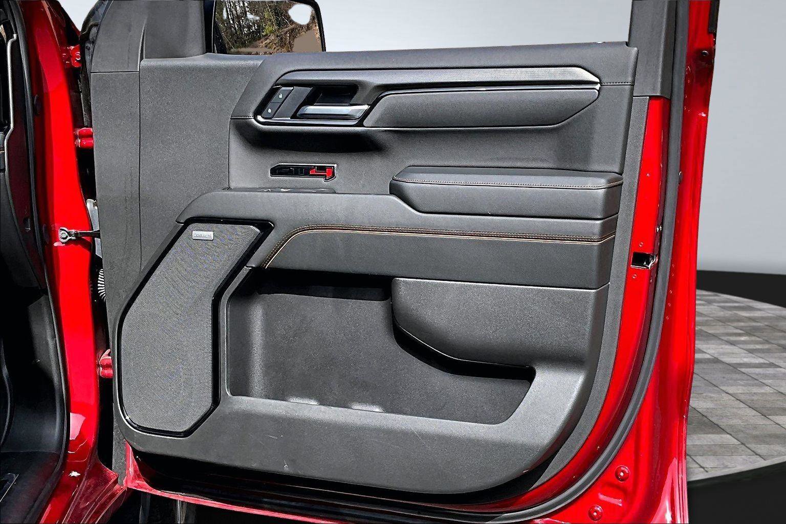 Used 2025 GMC Sierra 1500 AT4 w/ AT4 Premium Package AWD/4WD image 25