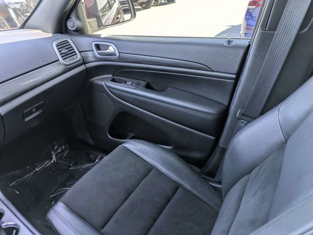 Certified 2022 Jeep Grand Cherokee Laredo X RWD image 19