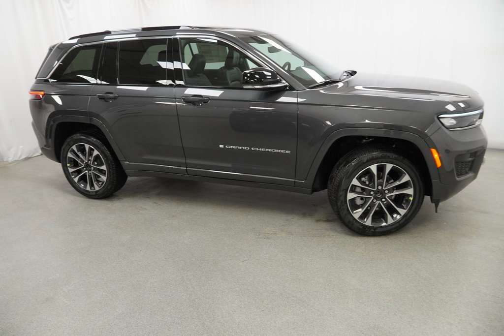 New 2025 Jeep Grand Cherokee Overland w/ Trailer Tow Package image 9