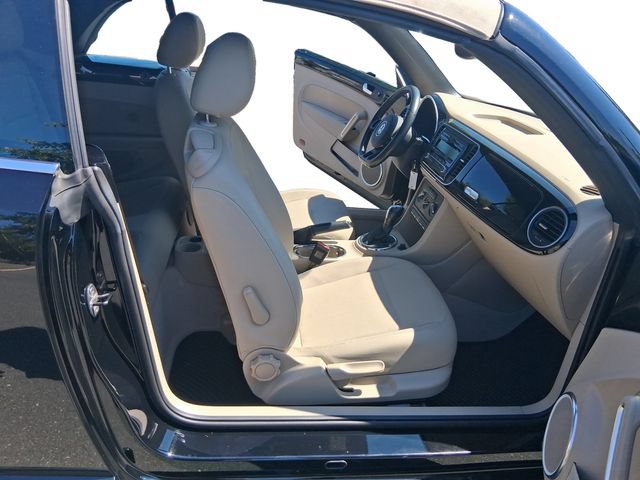 Used 2013 Volkswagen Beetle 2.5 FWD image 17