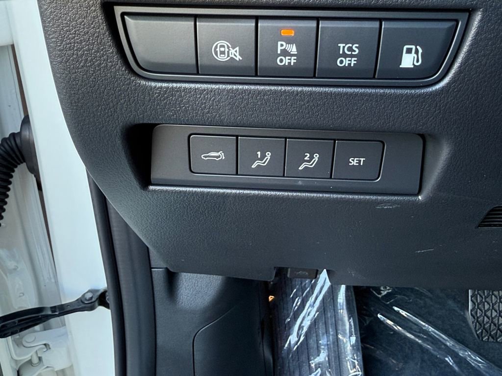 New 2025 MAZDA CX-70 Plug-In Hybrid w/ Premium Plus image 18