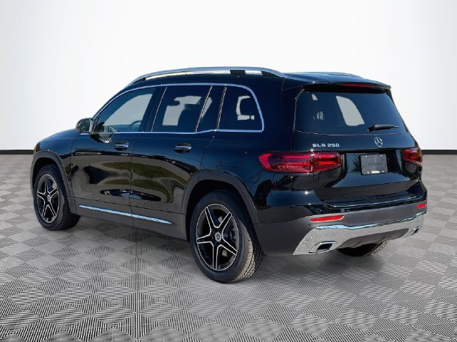 New 2026 Mercedes-Benz GLB 250 4MATIC image 4
