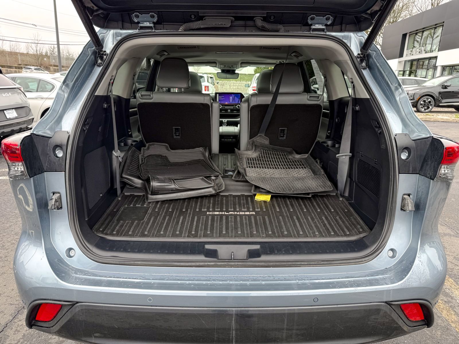 Used 2023 Toyota Highlander Limited image 41