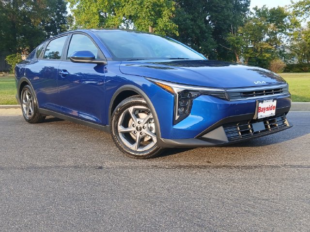 New 2026 Kia K4 FWD image 2