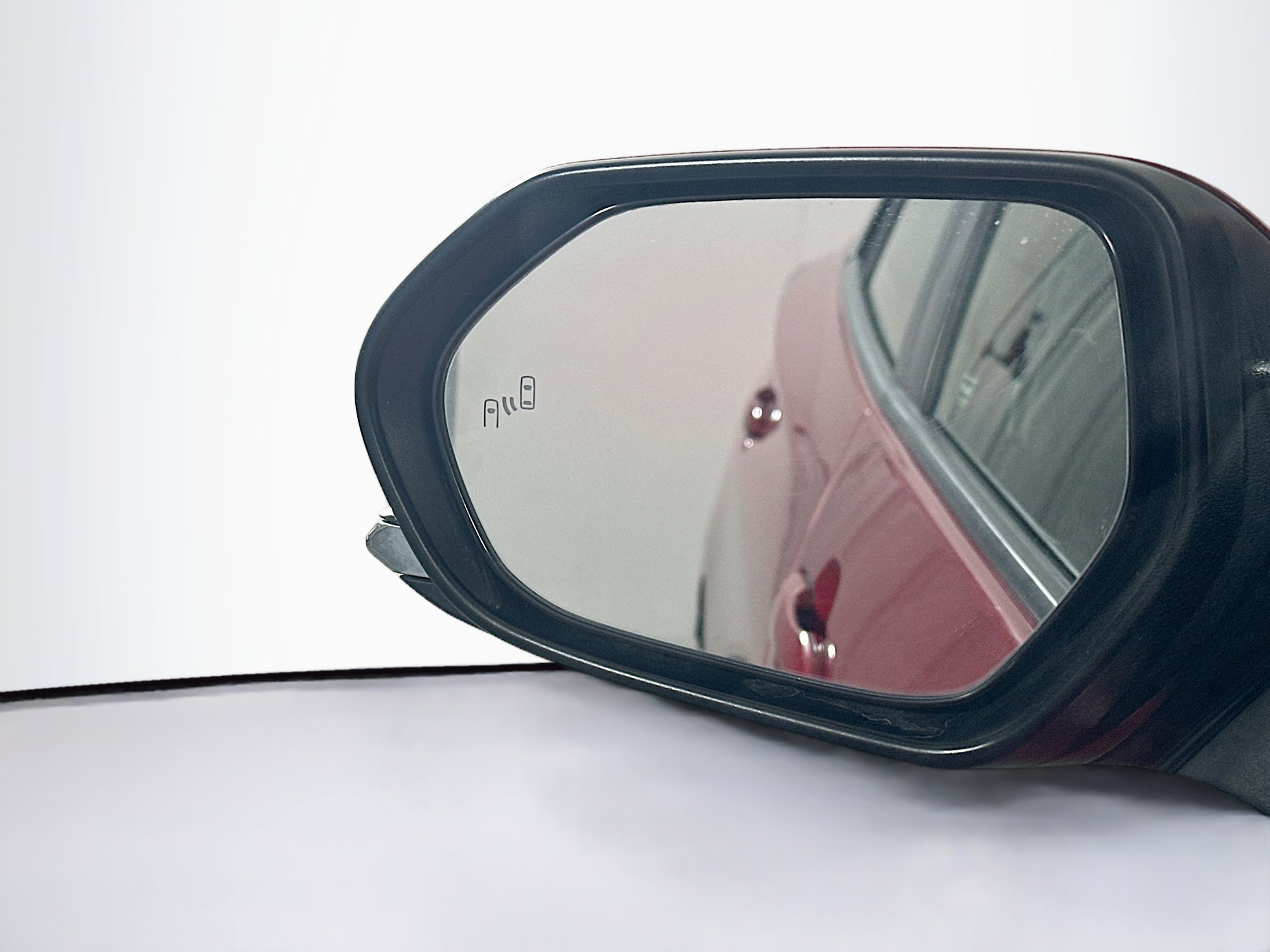 Used 2021 Toyota Prius LE FWD image 16