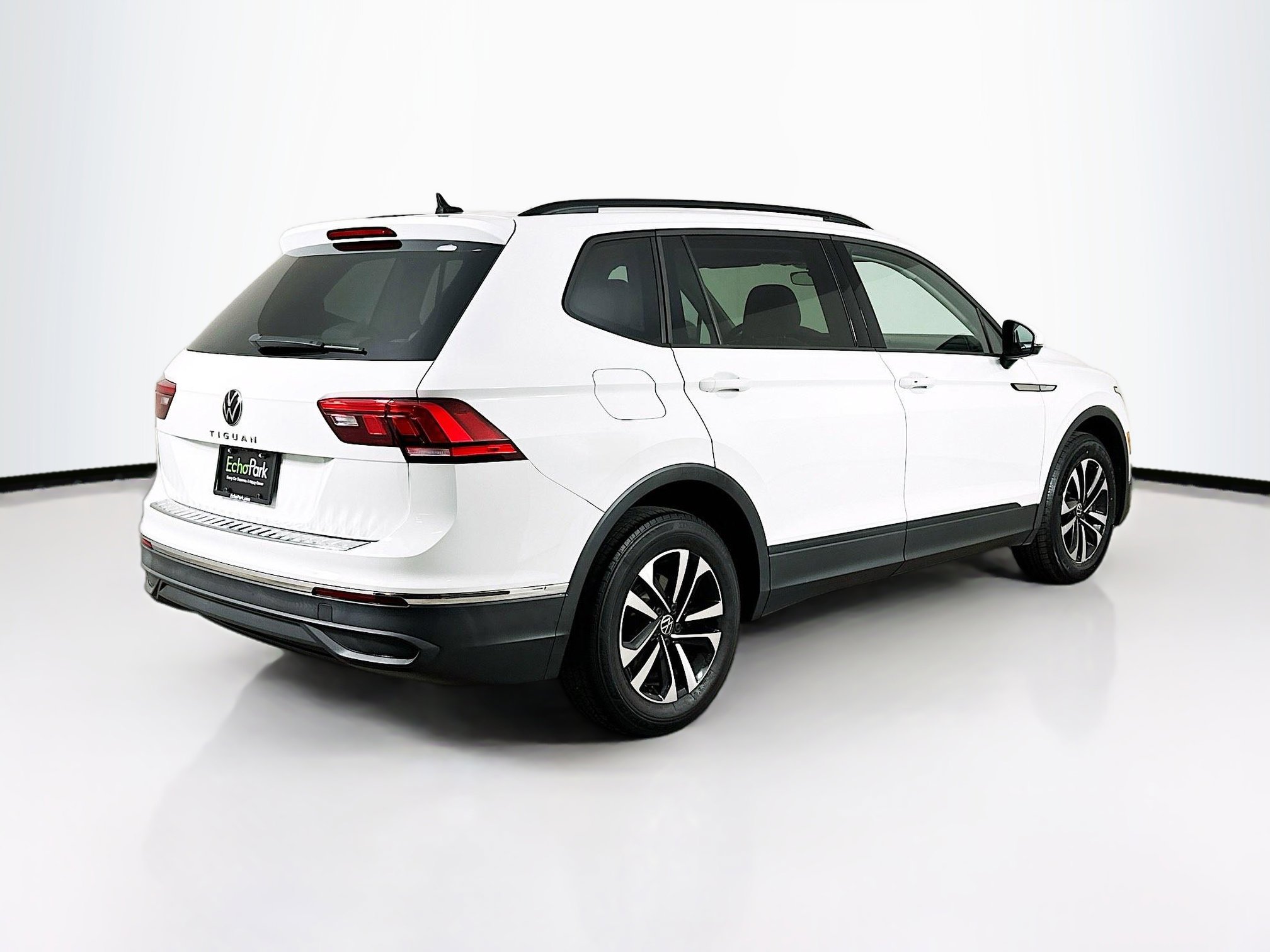 Used 2023 Volkswagen Tiguan S image 9