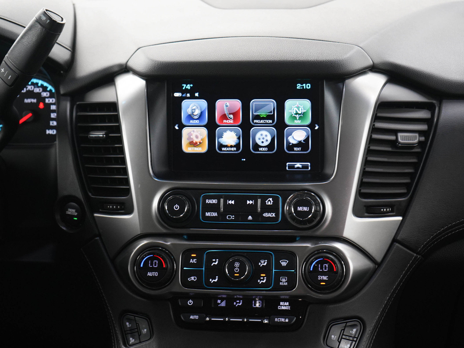 Used 2019 Chevrolet Suburban Premier AWD/4WD image 16