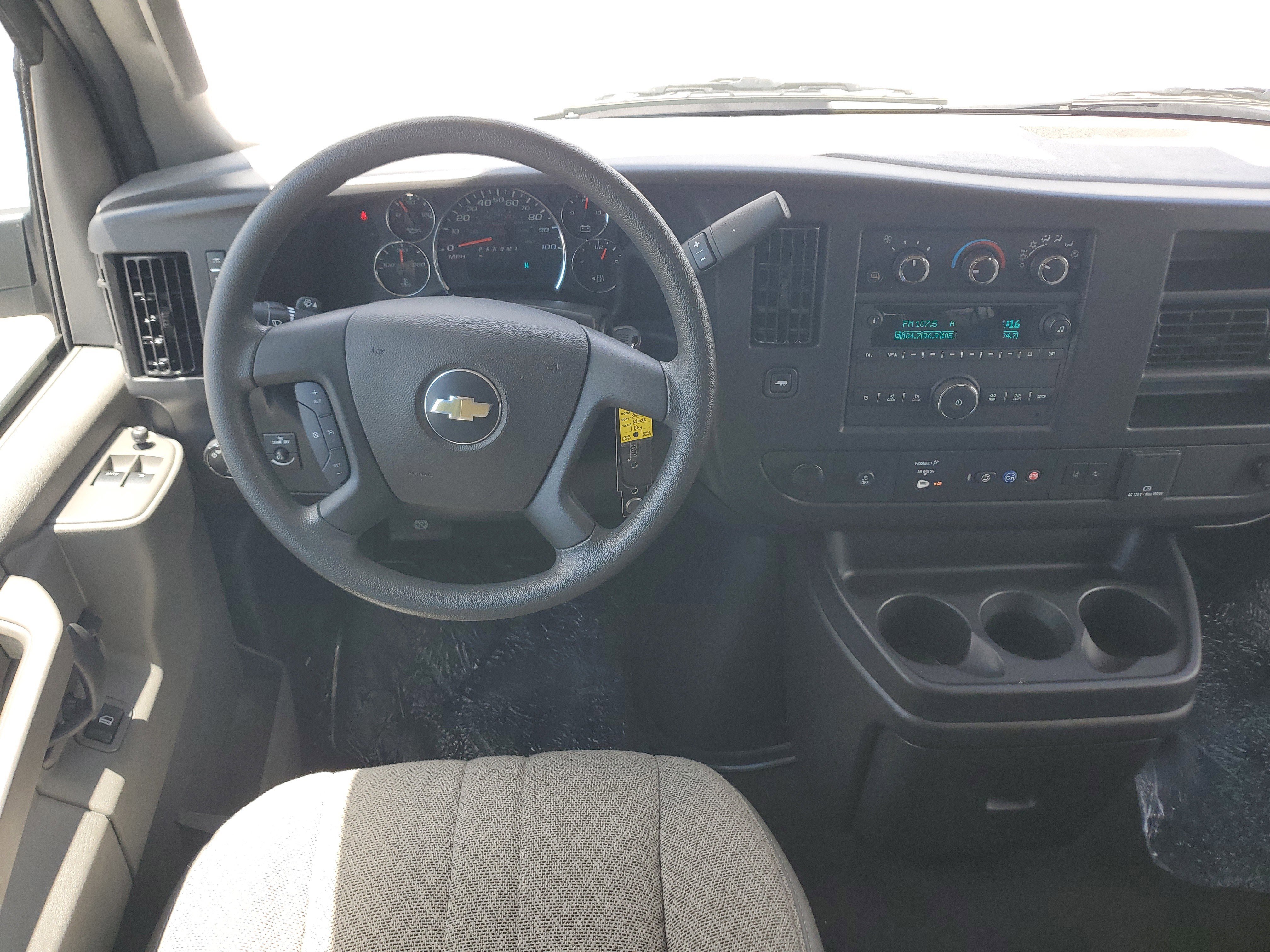 Used 2025 Chevrolet Express 3500 LT w/ LT Preferred Equipment Group RWD image 20